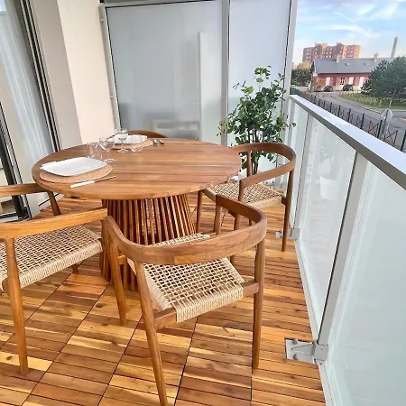 Juliette - Grand T2 Elegant Avec Parking Et Terrasse A 2 Pas De La Apartman *