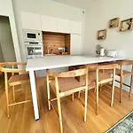 Juliette - Grand T2 élégant Avec Parking Et Terrasse à 2 Pas De La *