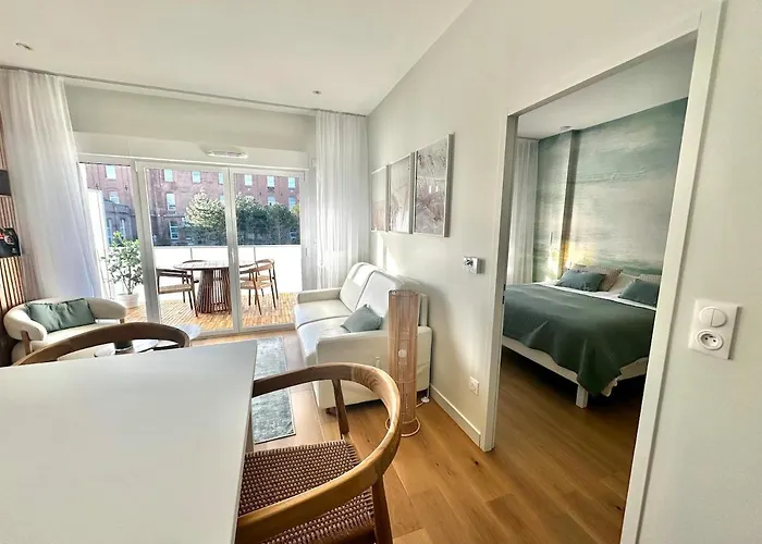 Juliette - Grand T2 Elegant Avec Parking Et Terrasse A 2 Pas De La Apartment *