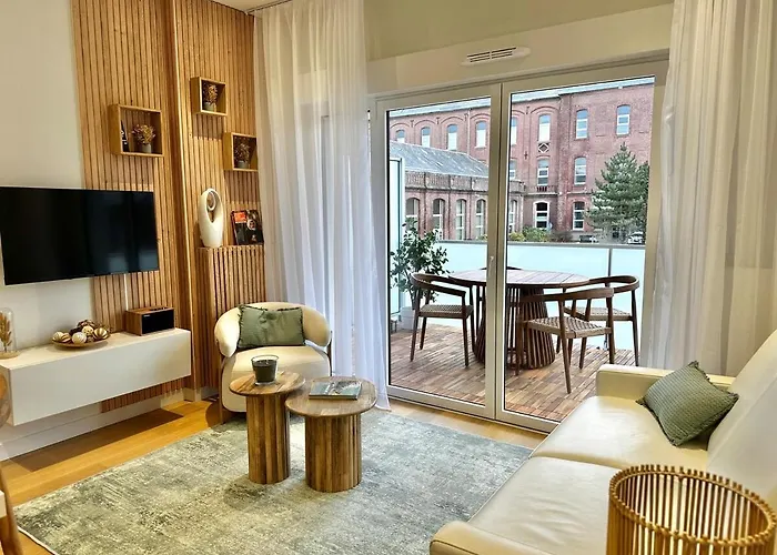 Juliette - Grand T2 Elegant Avec Parking Et Terrasse A 2 Pas De La Apartment