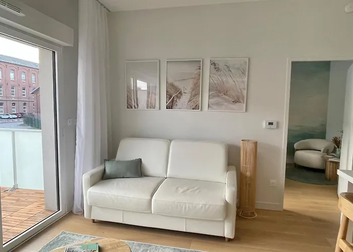 Juliette - Grand T2 Elegant Avec Parking Et Terrasse A 2 Pas De La Apartment