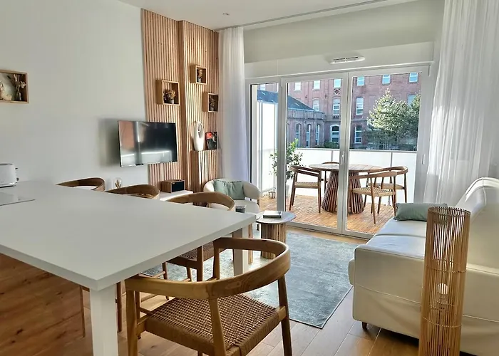 Juliette - Grand T2 Elegant Avec Parking Et Terrasse A 2 Pas De La Apartment