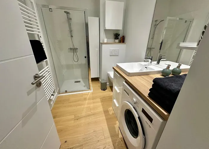 Juliette - Grand T2 Elegant Avec Parking Et Terrasse A 2 Pas De La